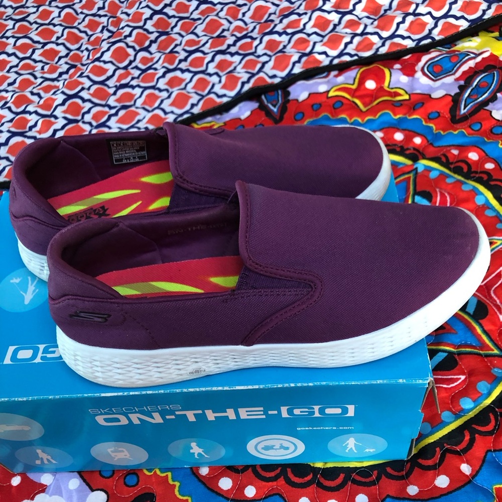 SKECHERS ON-THE-GO Glide 8